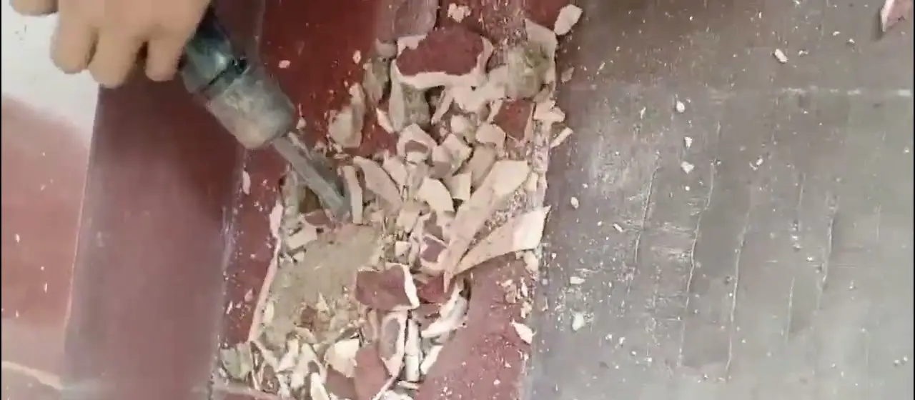 Keramik dibuka hanya di satu titik yang sudah dipastikan, Griya Depok Asri